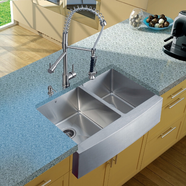 All-in-One 33-inch Stainless Steel Farmhouse Kitchen Sink and Zurich Stainless Steel Faucet Set