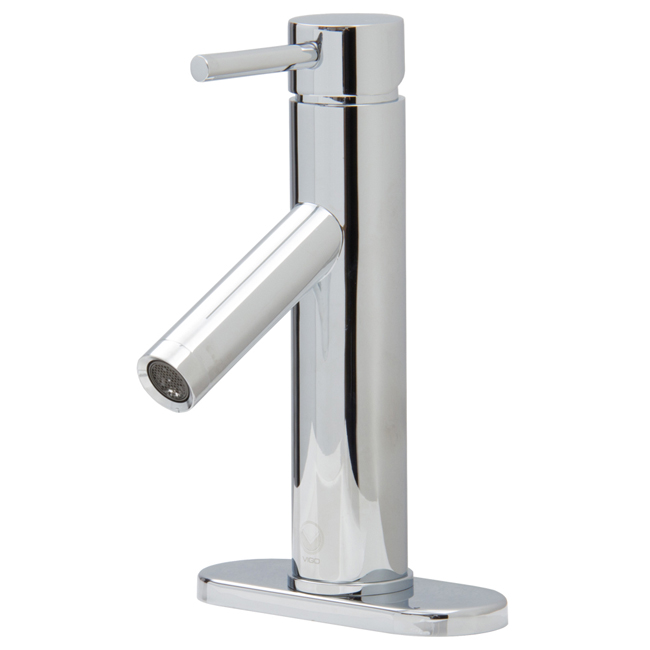 Single Lever Chrome Finish Faucet with Deck Plate Single Lever Chrome Finish Faucet with Deck Plate