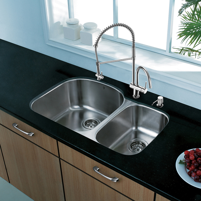 All in One 31-inch Undermount Stainless Steel Kitchen Sink and Chrome Faucet Set