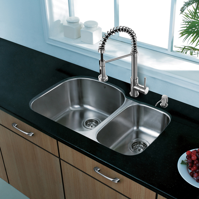 All in One 31-inch Undermount Stainless Steel Kitchen Sink and Faucet Set