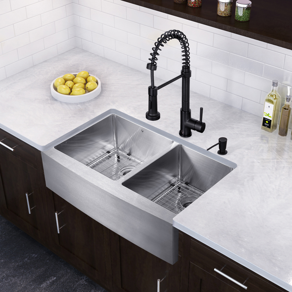 33-inch Farmhouse Stainless Steel 16 Gauge Double Bowl Kitchen Sink and Edison Matte Black Pull-Down Spray Kitchen Faucet